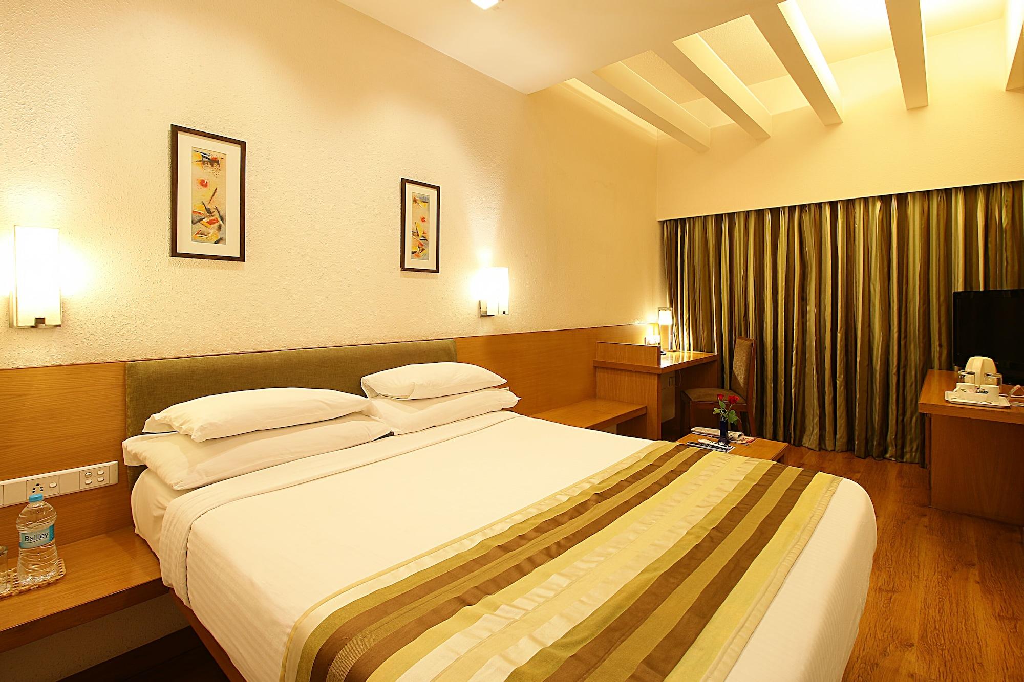 Hotel Studio Estique Pune Exterior photo