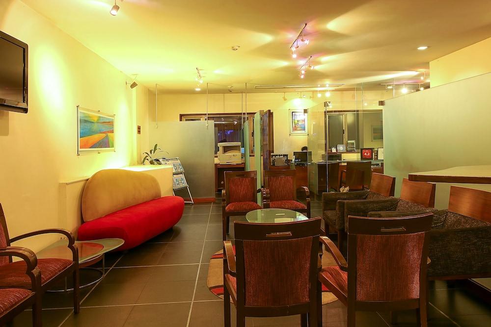 Hotel Studio Estique Pune Exterior photo