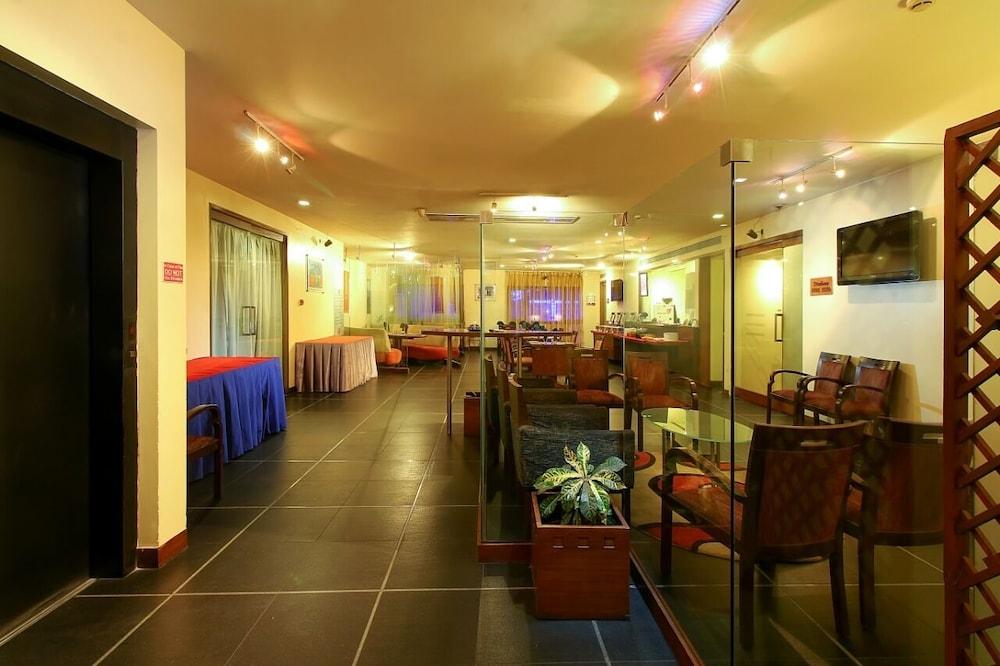 Hotel Studio Estique Pune Exterior photo