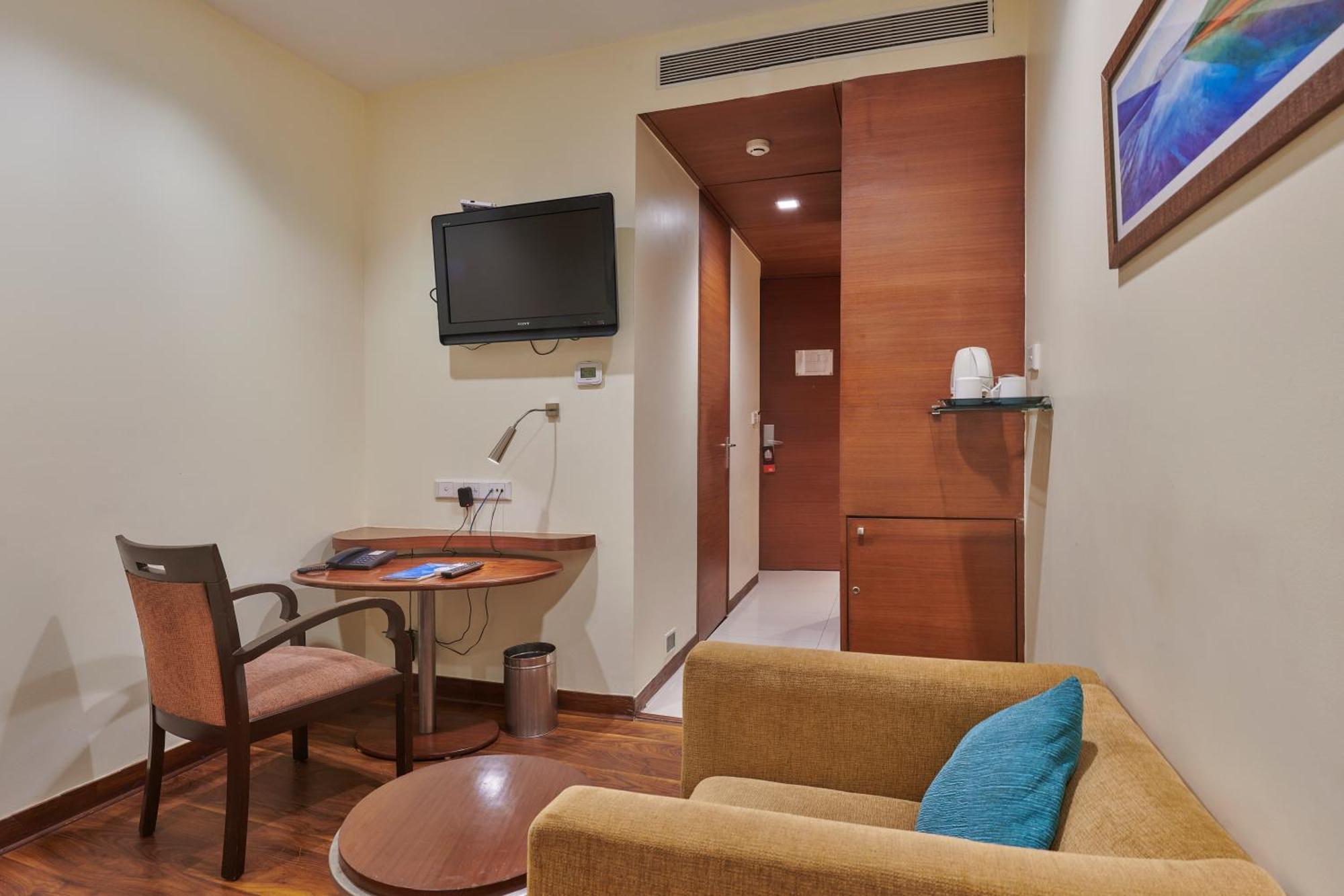 Hotel Studio Estique Pune Exterior photo