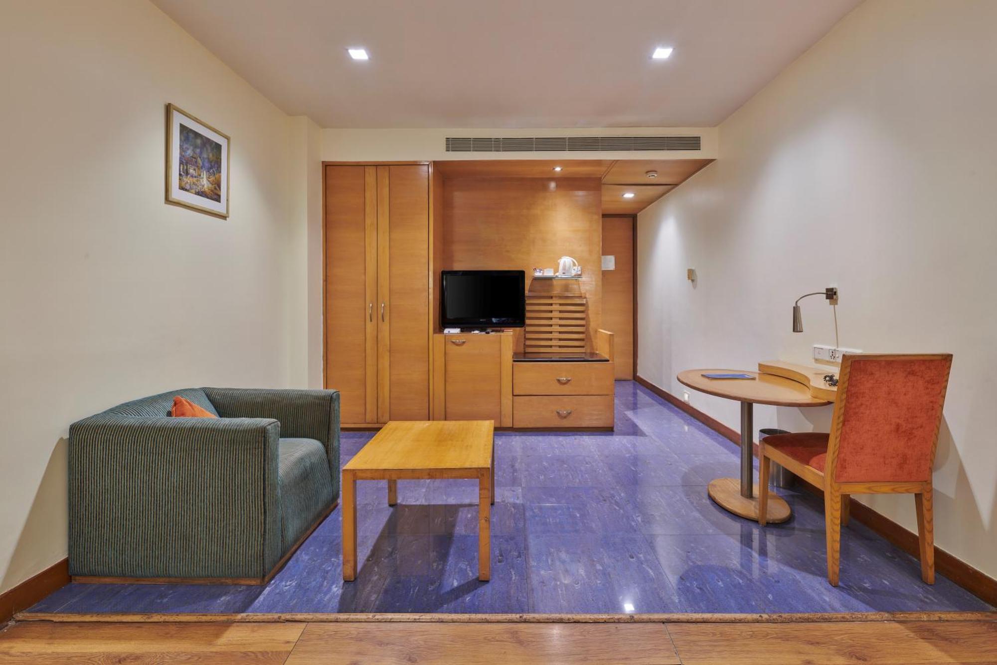 Hotel Studio Estique Pune Exterior photo