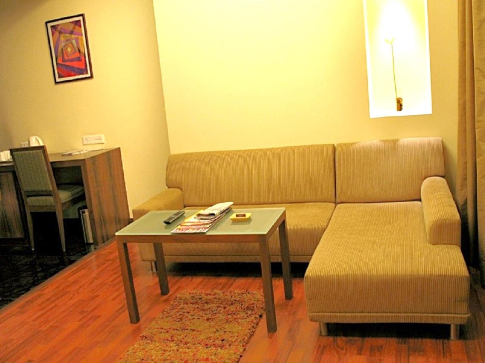 Hotel Studio Estique Pune Exterior photo