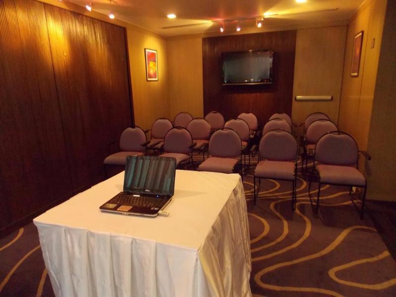 Hotel Studio Estique Pune Exterior photo