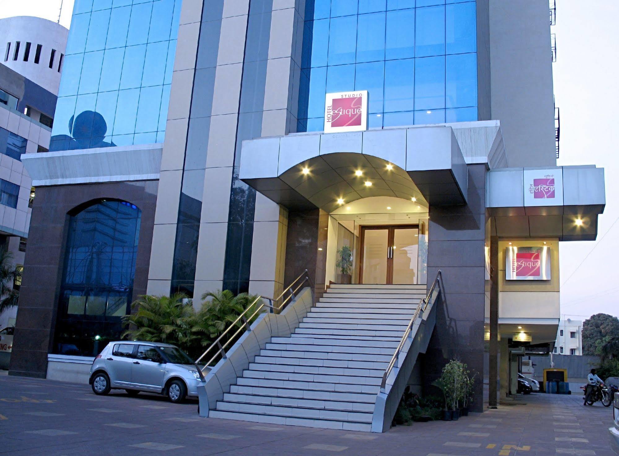 Hotel Studio Estique Pune Exterior photo