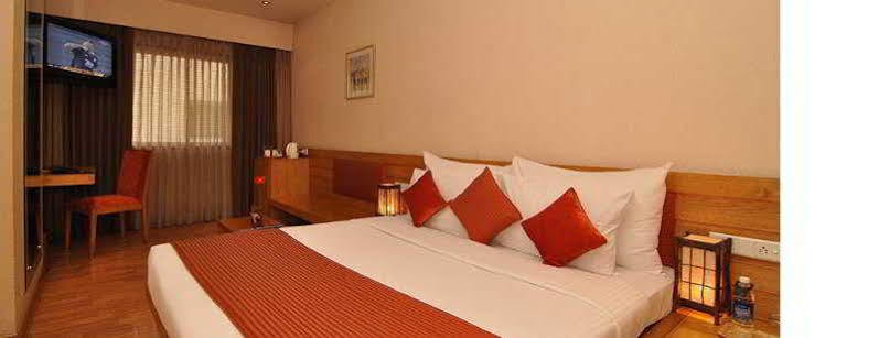 Hotel Studio Estique Pune Exterior photo