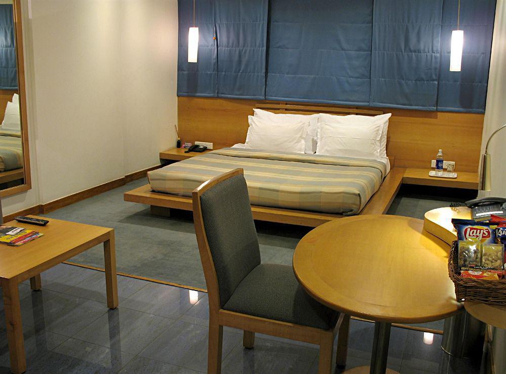 Hotel Studio Estique Pune Exterior photo